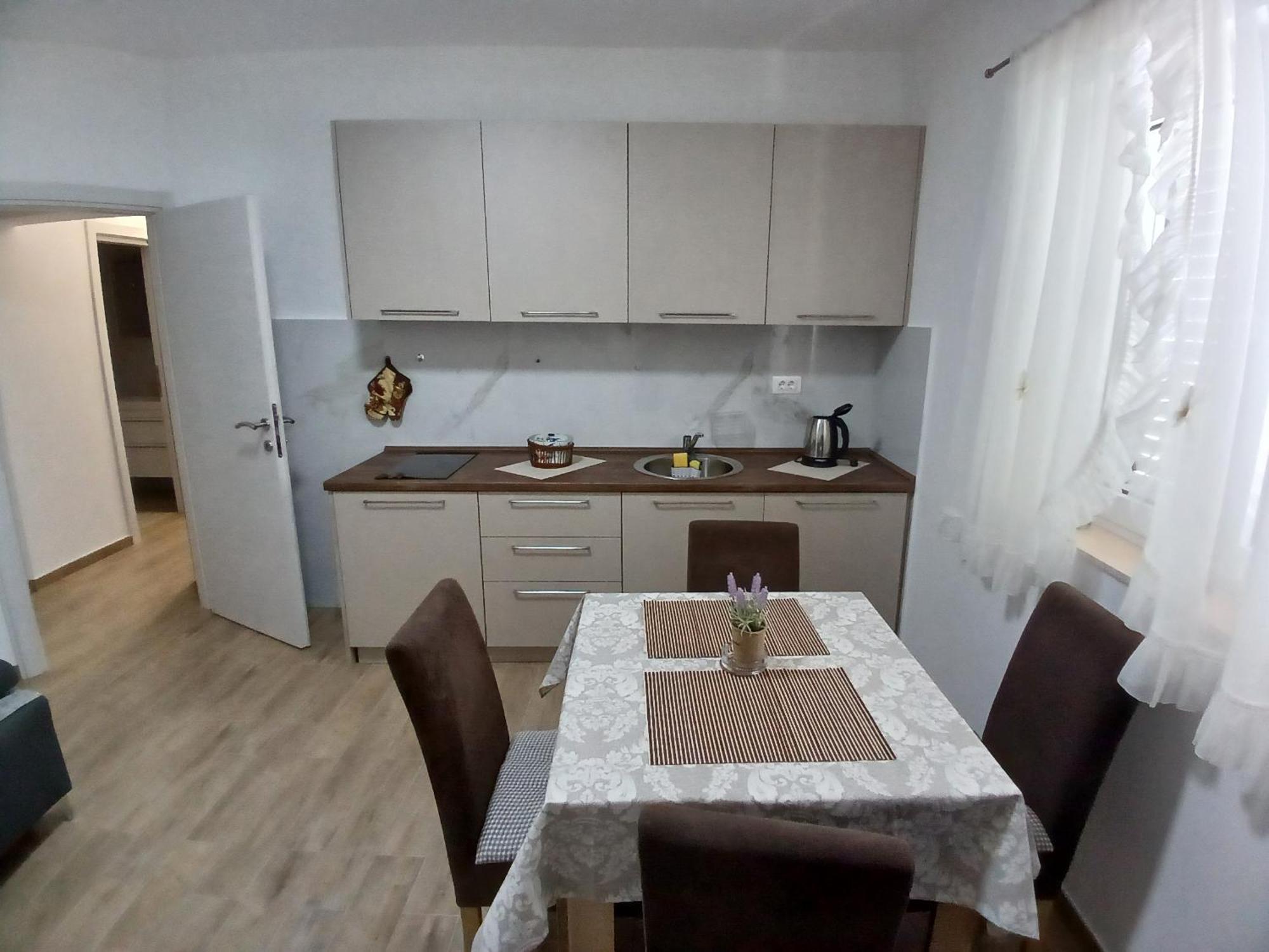 Apartments Tiha Noc Kotor Dış mekan fotoğraf